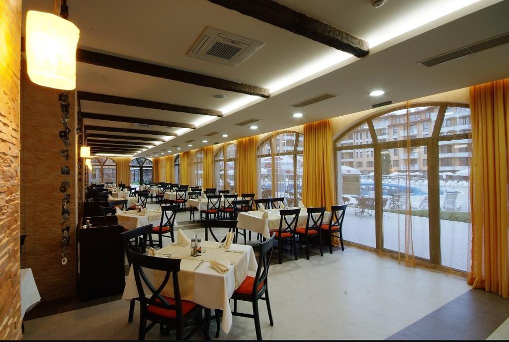 Royal Sun - Sunny Cove Apartment Слънчев бряг Екстериор снимка
